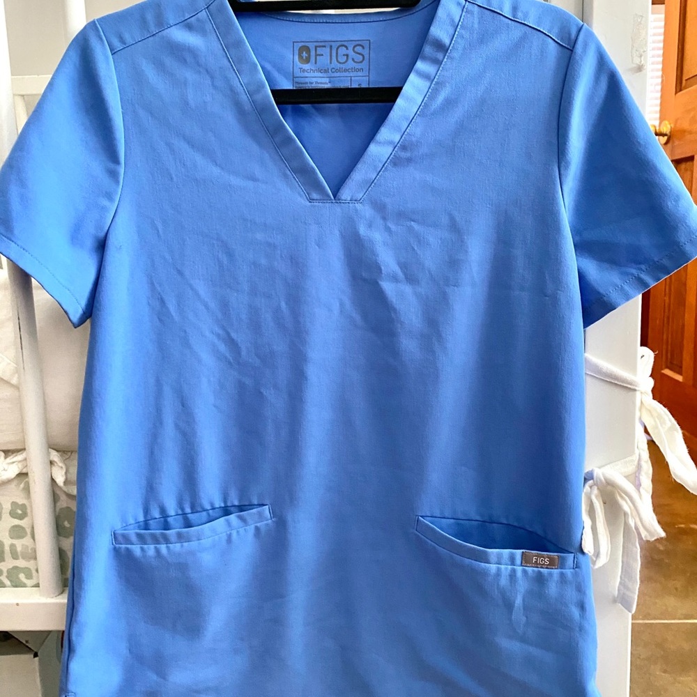 Figs top size small